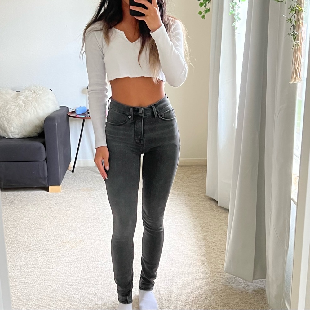 Good American Black/Grey Wash Skinny Jeans 🖤
